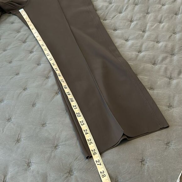 Athleta Medium Mercurial Crop Flare Pants 405530 Arbor Olive Green - Picture 10 of 11